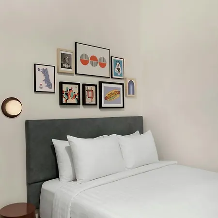 Hotel Found Hotels, Chicago, Series By Marriott 3*