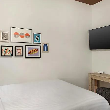 Found Hotels, Chicago, Series By Marriott 3*