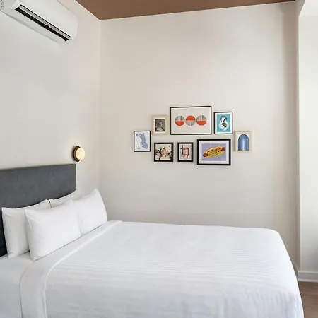 Found Hotels, Chicago, Series By Marriott Hotel 3*