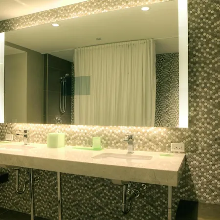 Hyatt Centric The Loop 4*