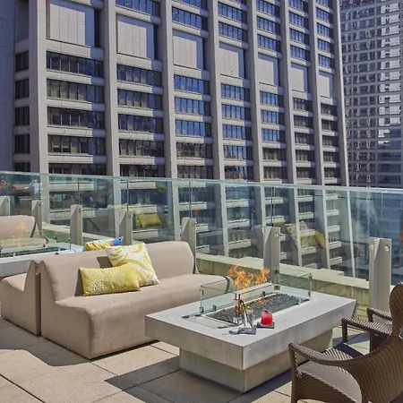Hyatt Centric The Loop 4*