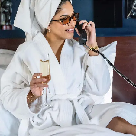 Sofitel Magnificent Mile 5*