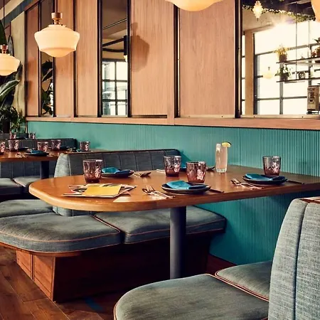The Hoxton, Hotel