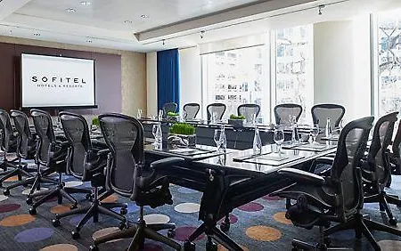 Sofitel Magnificent Mile 5*