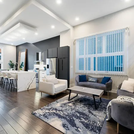 Magnificent New W/8 Beds & Free Parking Holiday home