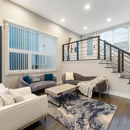 Magnificent New W/8 Beds & Free Parking * Chicago