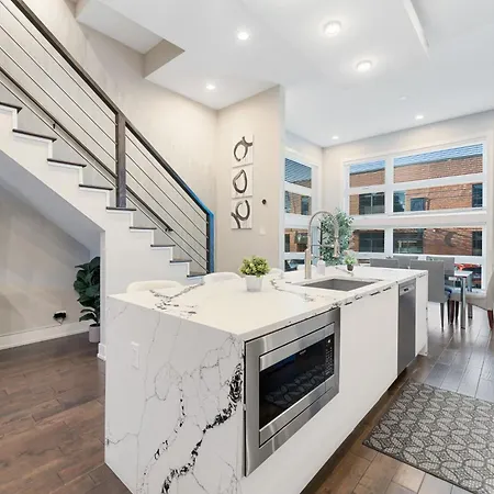 Holiday home Magnificent New W/8 Beds & Free Parking Chicago