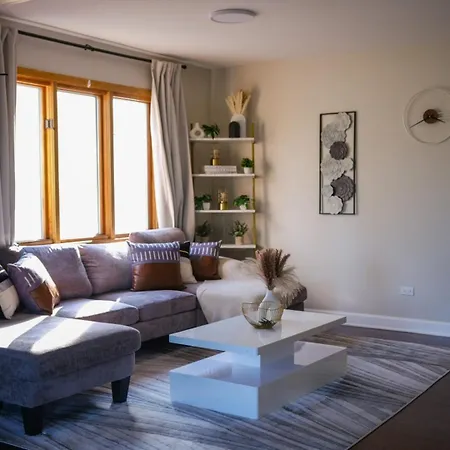 Apartment 3br Modern • Gym • Workspace • Quiet Location Chicago