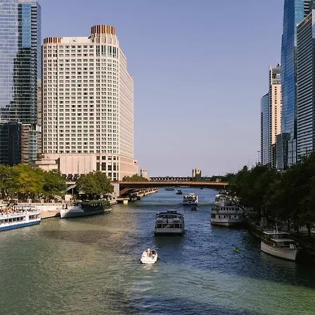 Kasa Shore Aparthotel Chicago