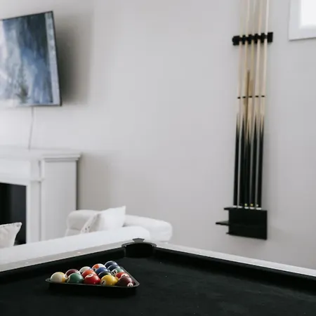 Game • Fire-pit • Playground • Gym • Billiard Holiday home *