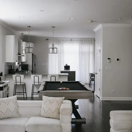 Game • Fire-pit • Playground • Gym • Billiard Holiday home