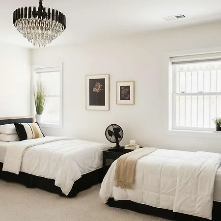 Cozy Wicker Park With Movie Holiday home Chicago