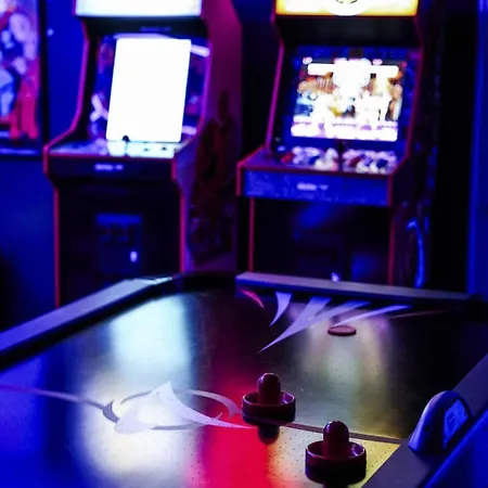 Game • Fire-pit • Playground • Gym • Billiard Holiday home Chicago