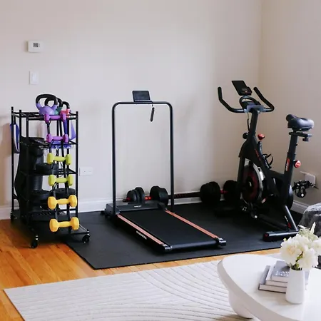 Apartment 2br Fitness Pad • Private Gym • Sleeps 7
