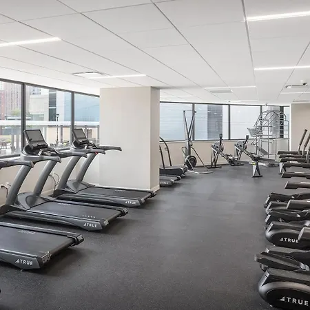 Streeterville W Gym Pool Nr Navy Pier Chi-406 *