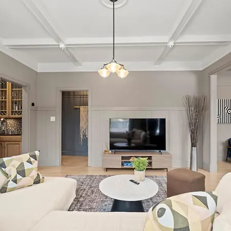 Elegant And Chic 2bed 2bath Steps From The Lake! * Chicago