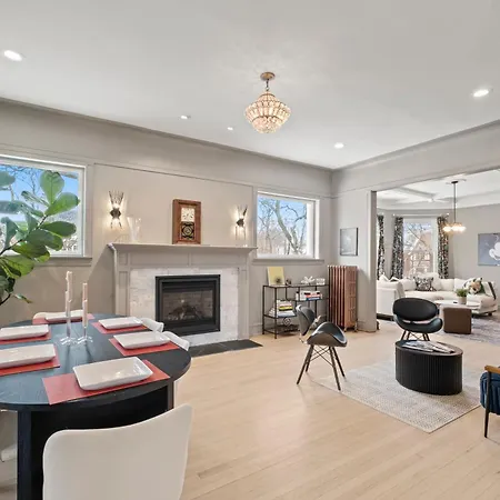 Elegant And Chic 2bed 2bath Steps From The Lake! * Chicago