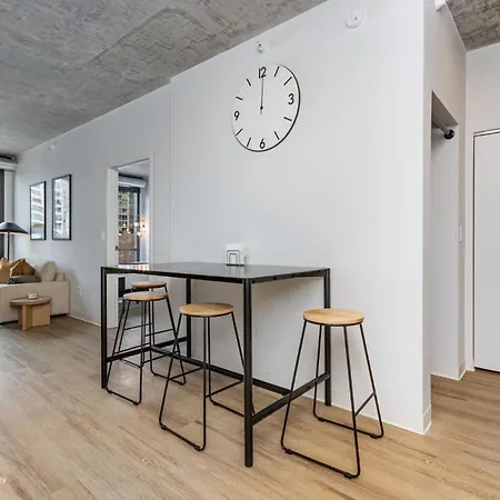 South Loop Rooftop With In And Out Parking 2 *