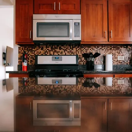 New Modern 3br • Gym • Workspace • Quiet Location