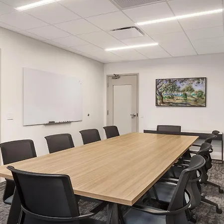 Streeterville W Gym Pool Nr Navy Pier Chi-406 *