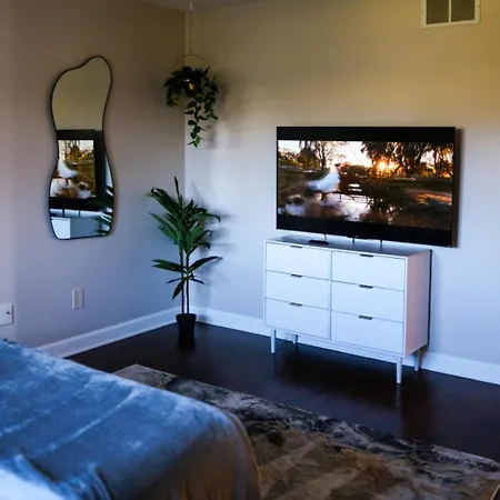 Apartment 3br Modern • Gym • Workspace • Quiet Location *