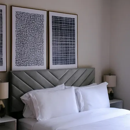 Apartment 2br Fitness Pad • Private Gym • Sleeps 7