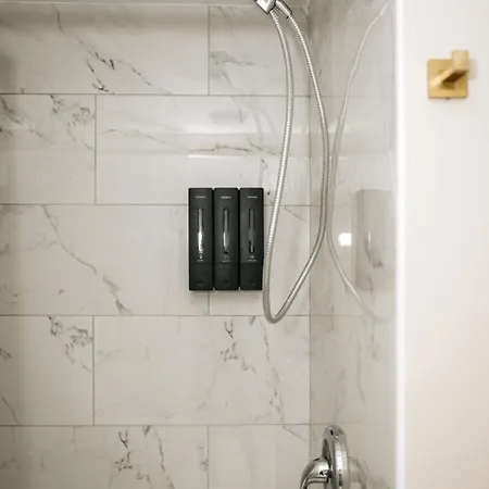 Apartment 2br Traveler's Favorite • Modern And Clean *