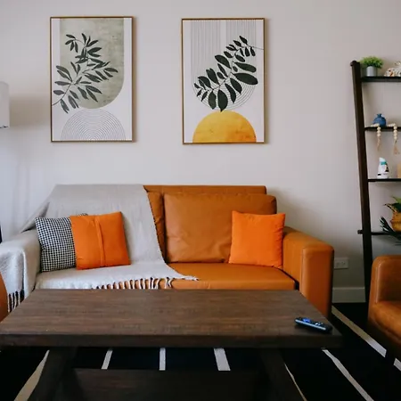 Apartment Modern • Safe Near O'hare *