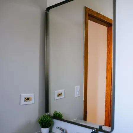 Apartment 3br Modern • Gym • Workspace • Quiet Location *