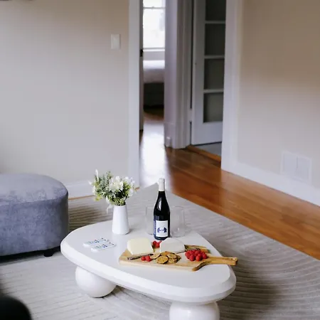 2br Fitness Pad • Private Gym • Sleeps 7 *