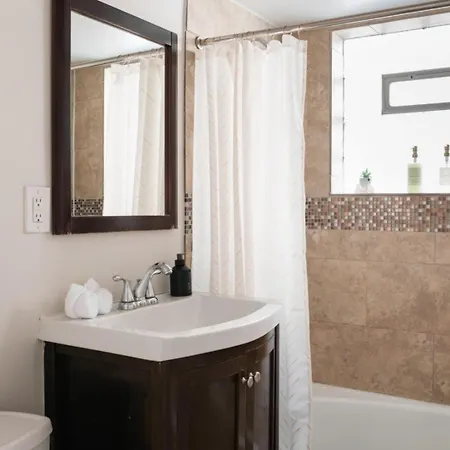 Apartment 2br • Newly Furnished Modern • Near O'hare