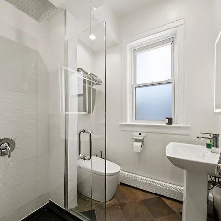 Apartment Elegant And Chic 2bed 2bath Steps From The Lake! Chicago