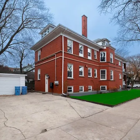 Elegant And Chic 2bed 2bath Steps From The Lake! * Chicago