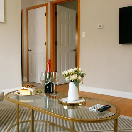 New Modern 3br • Gym • Workspace • Quiet Location *