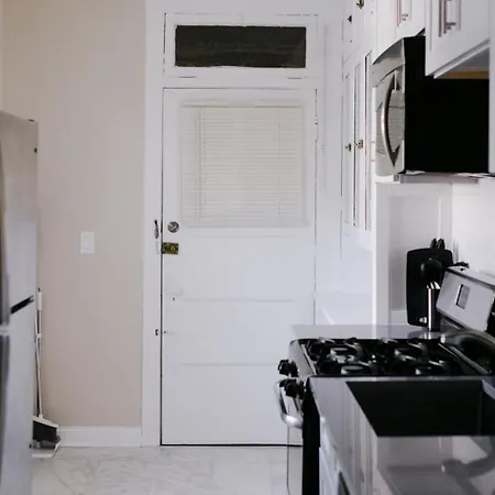 Sleeps 7 • Huge Projector • Designated Workspace
