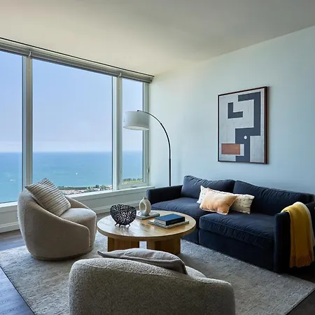 Apartment Lux Apts With Views And Amenities