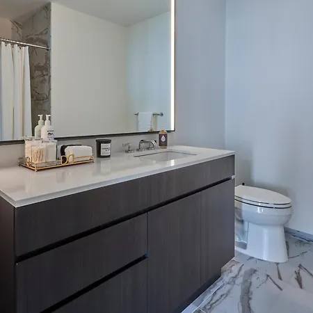 Lux Apts With Views And Amenities *