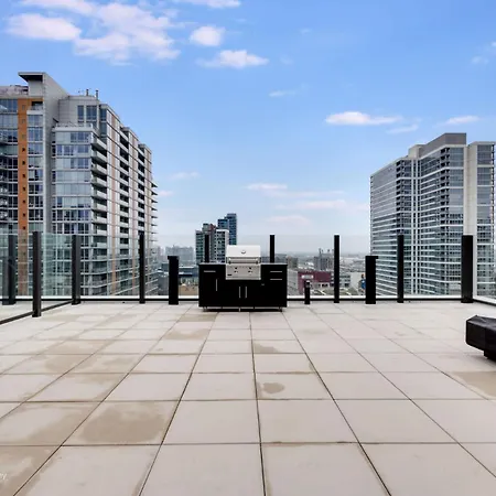 South Loop Rooftop With In & Out Parking 1 * Chicago