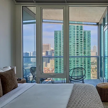 Lux Apts With Views And Amenities * Chicago