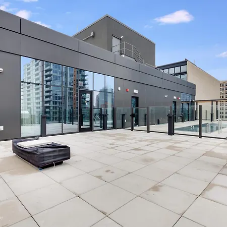 South Loop Rooftop With In & Out Parking 1 * Chicago