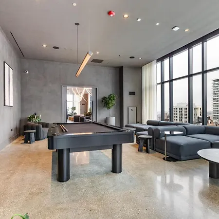 Apartment South Loop Rooftop With In & Out Parking 1 *