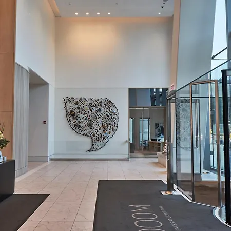 Lux Apts With Views And Amenities