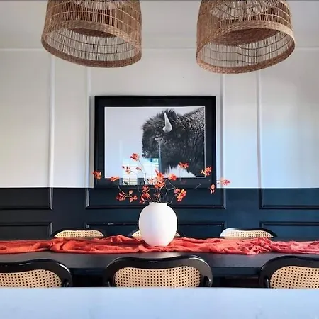 Luxe Retreat Game Room, Deck Fire Pit Apartment *