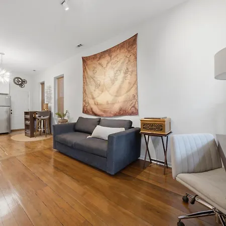 Wicker Park 1-br Walk To Train & Grocery Easy Downtown Access Chicago