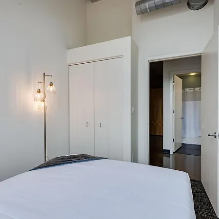 West Loop - Views With In & Out Parking 4 * Chicago