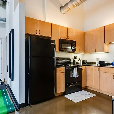 West Loop - Views With In & Out Parking 3 Apartment Chicago