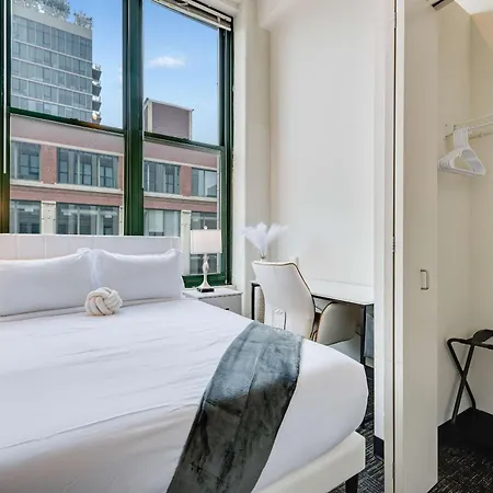 West Loop - Views With In & Out Parking 3 *