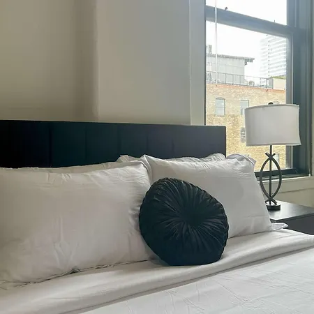 West Loop - Views With In & Out Parking 6 * Chicago