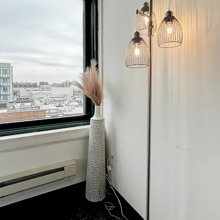 West Loop - Views With In & Out Parking 4 Apartment *