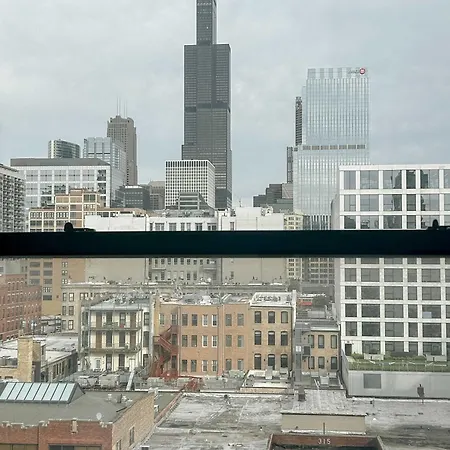 West Loop - Views With In & Out Parking 6 Apartment Chicago